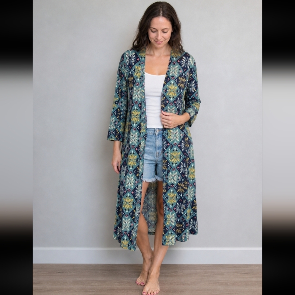 LULAROE Patterned Sarah Duster    XS